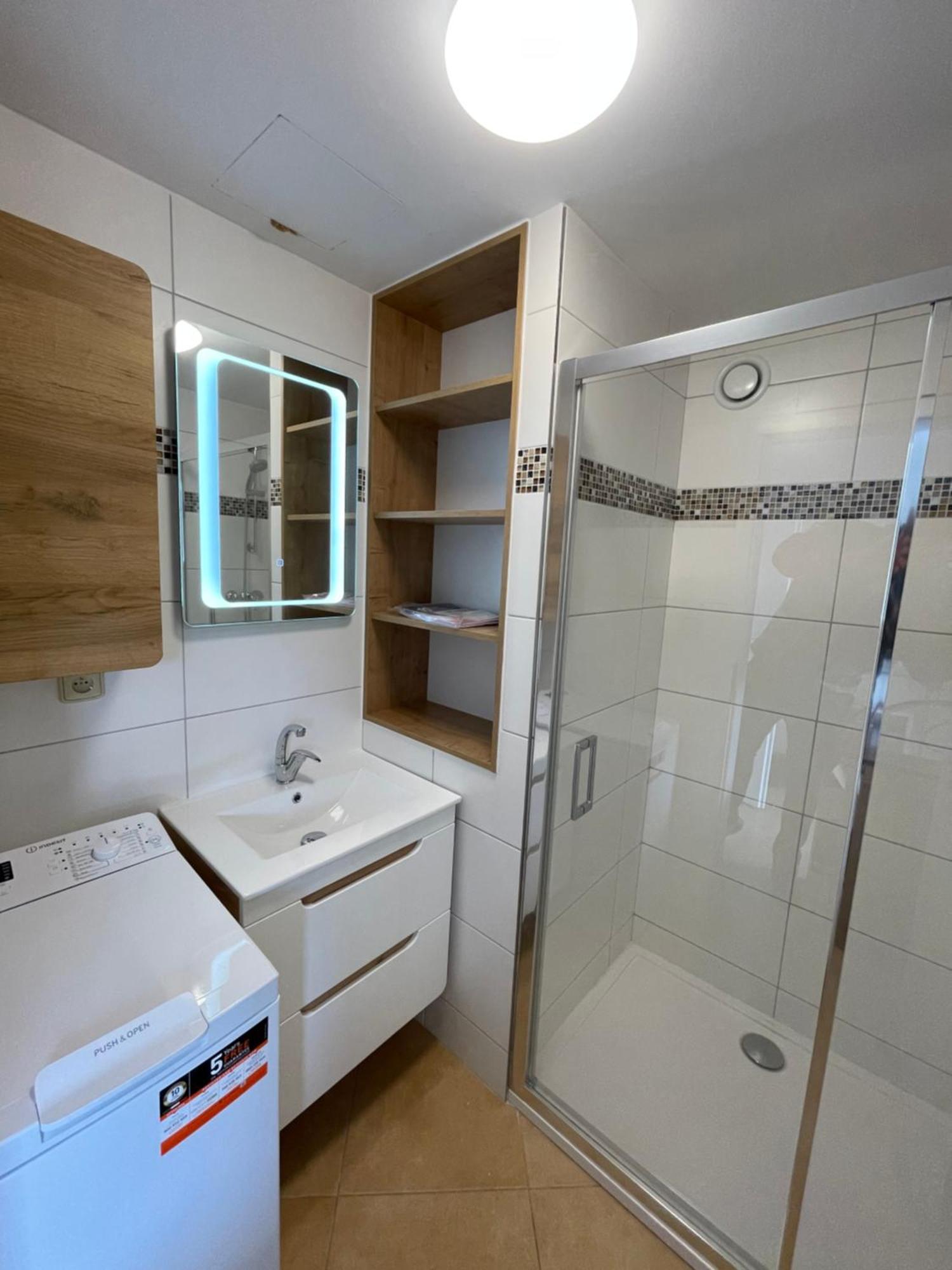 Lake View Apartments Near Golf Resort Kuneticka Hora, Dritec Pardubice Rom bilde