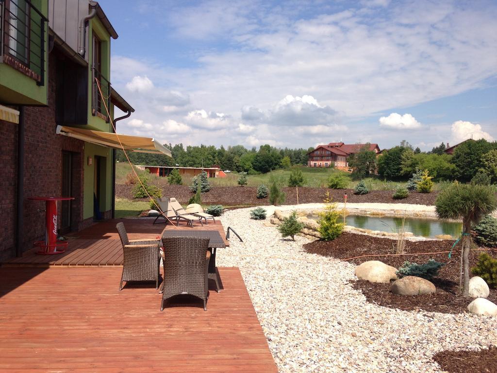 Lake View Apartments Near Golf Resort Kuneticka Hora, Dritec Pardubice Rom bilde