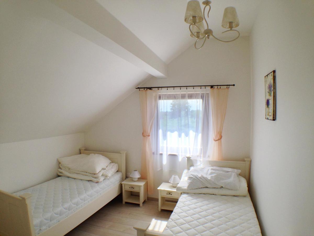 Lake View Apartments Near Golf Resort Kuneticka Hora, Dritec Pardubice Eksteriør bilde